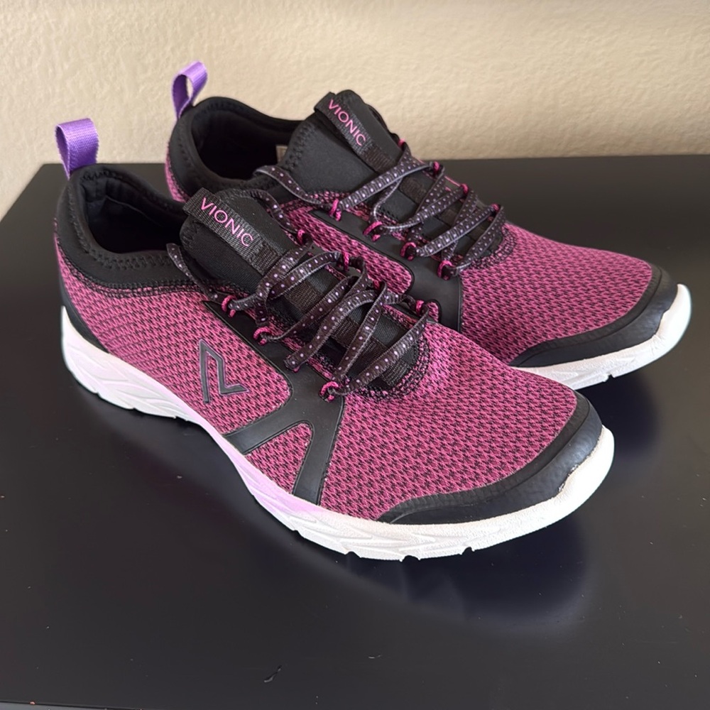 Vionic Women's Alma Black & Pink Athletic Shoes - Picture 4 of 13